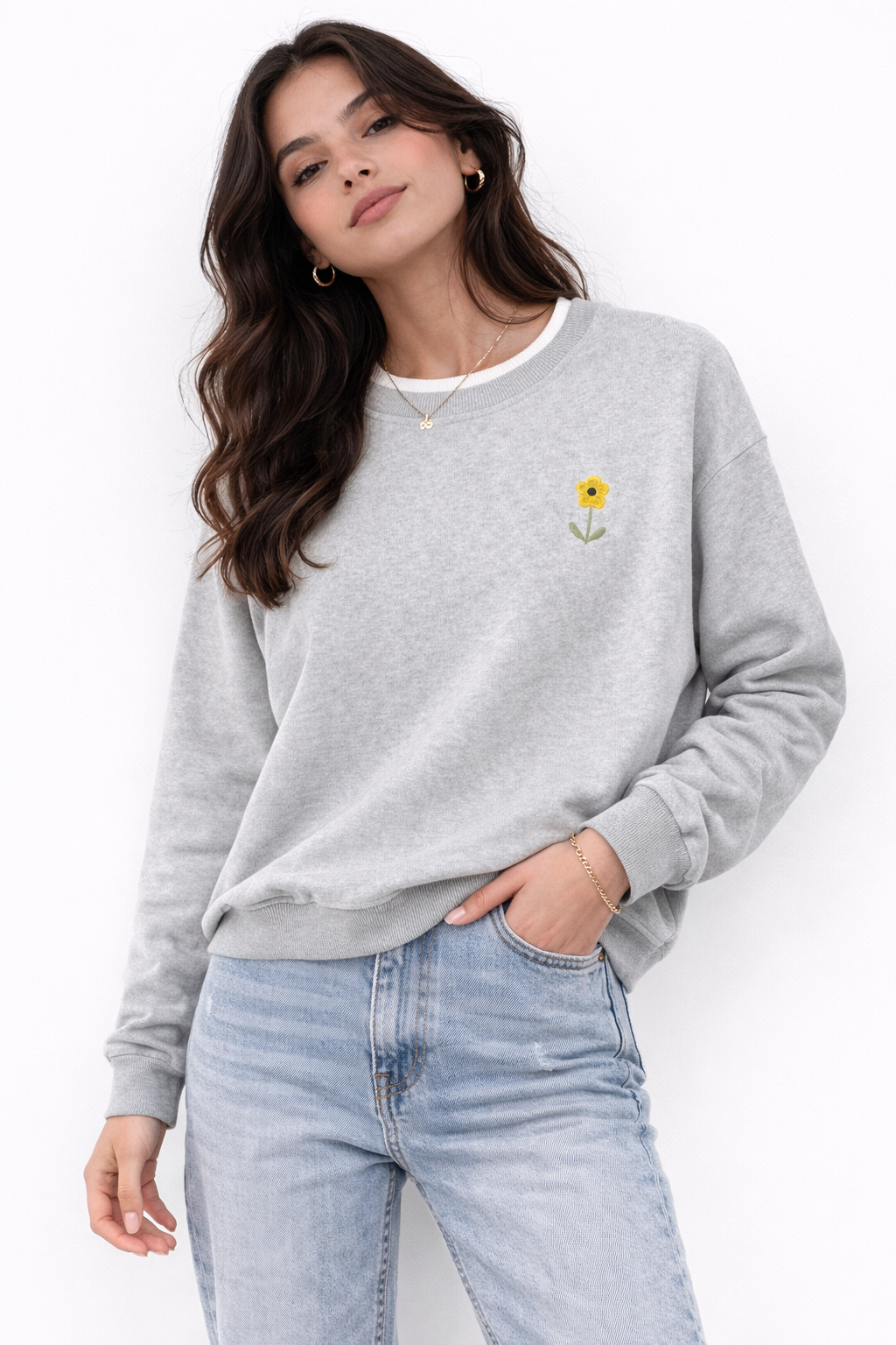 Women's floral embroidered crewneck sweatshirt