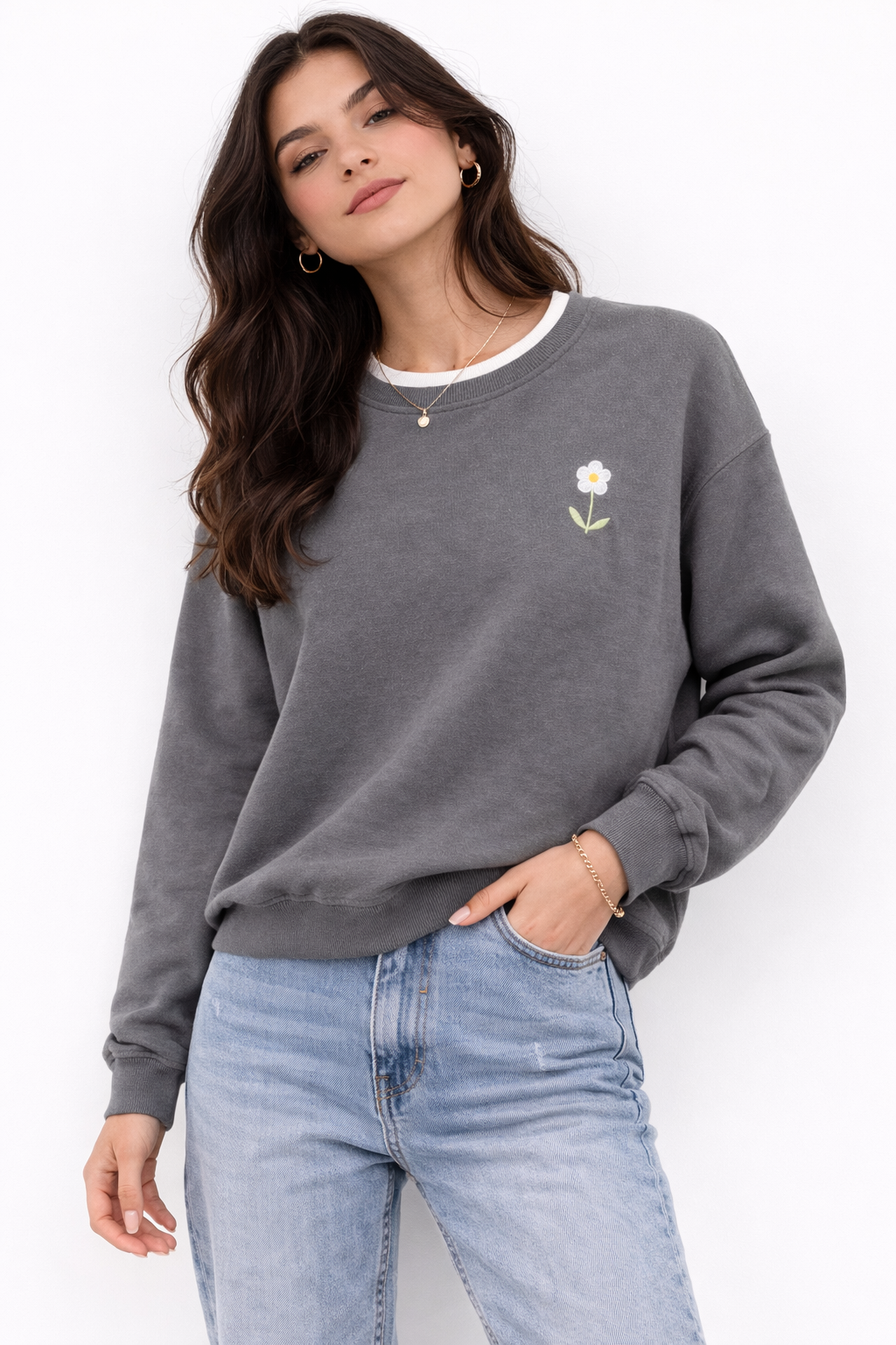 Women's floral embroidered crewneck sweatshirt